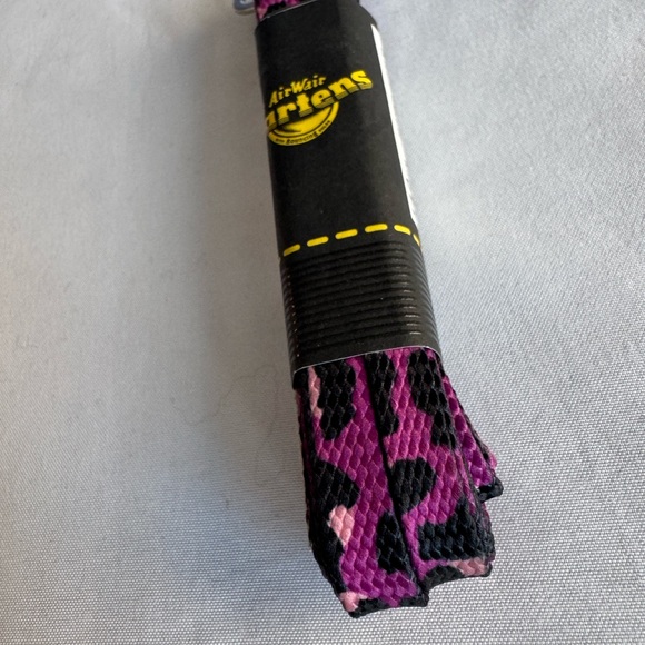 Dr. Martens Flat Purple & Black Camo Pattern Shoelaces for 8-Eye Boots Sz 140 cm - Picture 5 of 5